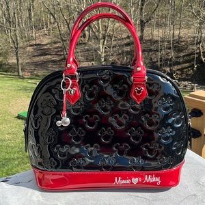 Loungefly Minnie loves Mickey purse